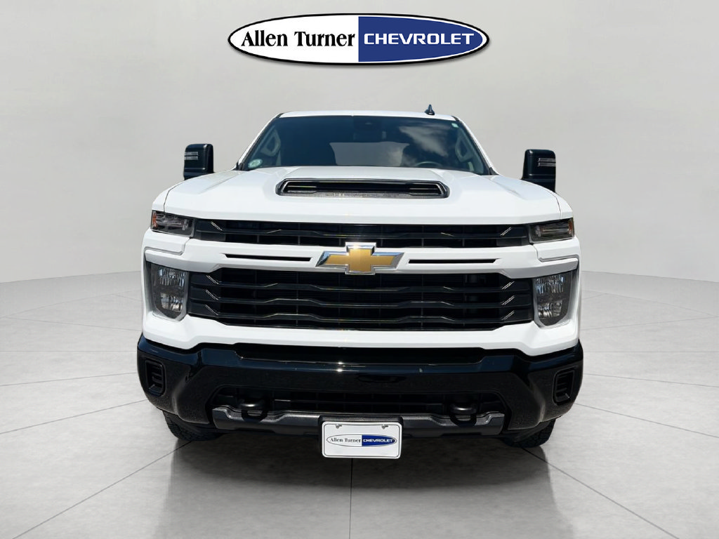 Used 2025 Chevrolet Silverado 2500 Custom w/ Custom Convenience Package AWD/4WD image 2