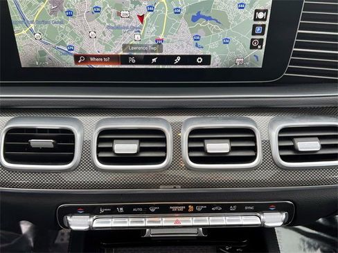 Used 2022 Mercedes-Benz GLS 450 4MATIC image 23