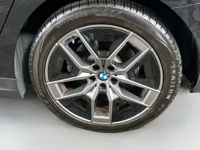 Used 2026 BMW 530i xDrive AWD/4WD image 32