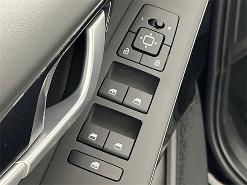 New 2026 Kia Niro EX image 13