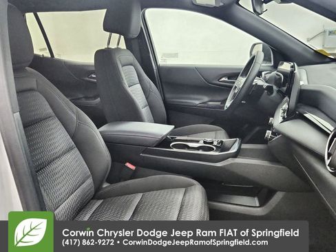 Used 2026 Chevrolet Equinox LT FWD image 31