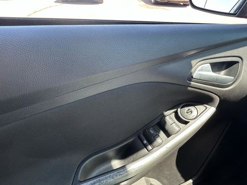 Used 2012 Ford Focus SE FWD image 27