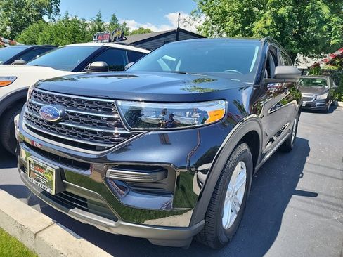 Used 2021 Ford Explorer XLT AWD/4WD image 1