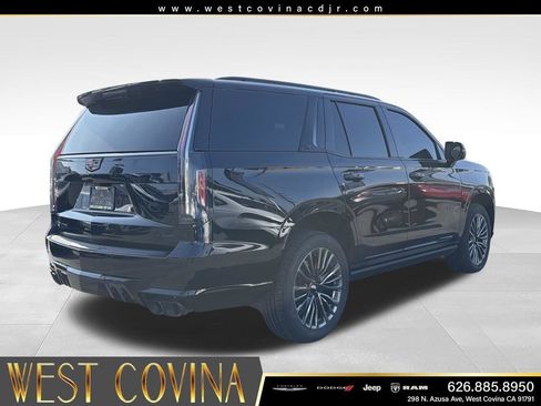 Used 2023 Cadillac Escalade V AWD/4WD image 11