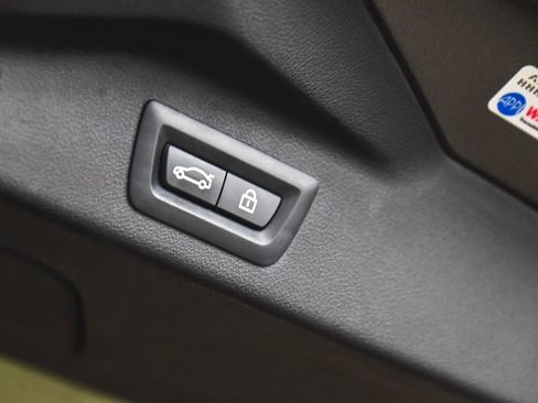 Used 2020 BMW X7 xDrive40i w/ Premium Package image 49