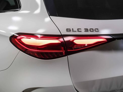 Certified 2023 Mercedes-Benz GLC 300 image 7