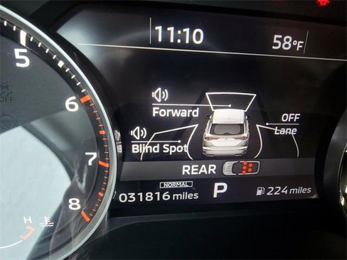 Used 2024 Mitsubishi Outlander SE image 39