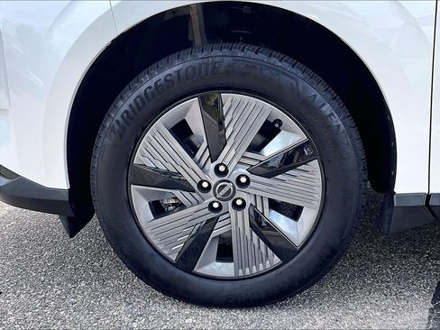 Used 2025 Nissan Murano SL AWD/4WD image 7
