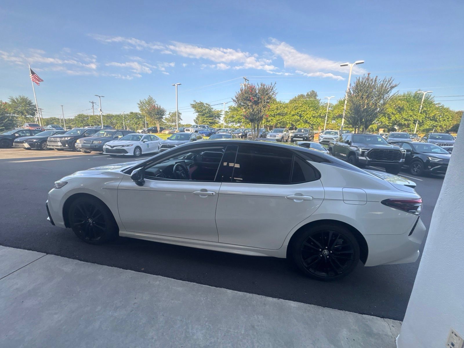 Used 2023 Toyota Camry XSE w/ Navigation Package FWD image 18