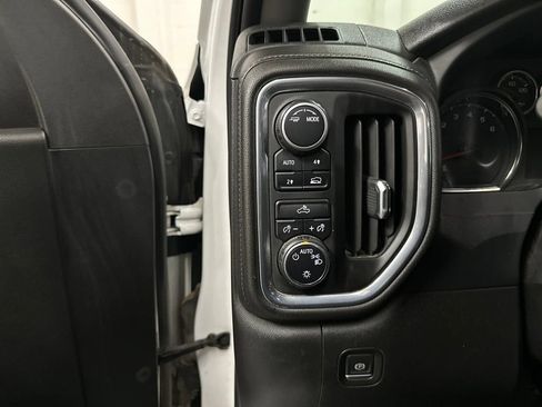 Used 2022 Chevrolet Silverado 1500 LT w/ Bed Protection Package AWD/4WD image 33
