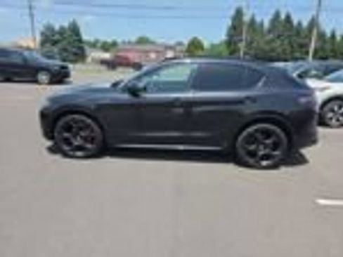 Used 2024 Alfa Romeo Stelvio Veloce AWD/4WD image 5