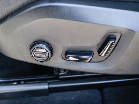 Used 2023 Volvo XC60 T8 Plus w/ Protection Package Premier image 24