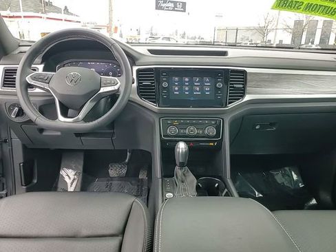 Used 2023 Volkswagen Atlas Cross Sport SE image 11