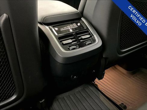 Certified 2023 Volvo XC60 B5 Ultimate w/ Climate Package image 32