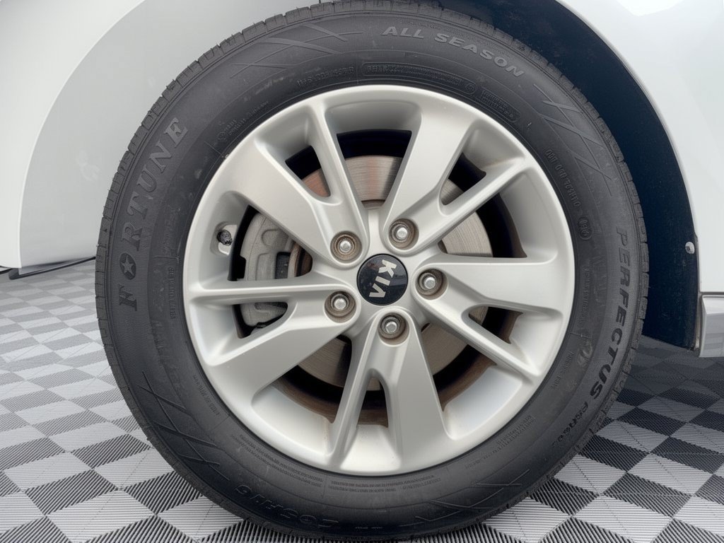 Used 2016 Kia Optima LX FWD image 13