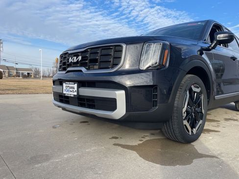 New 2025 Kia Telluride S image 16