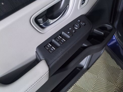 Used 2025 Honda Pilot Elite image 11