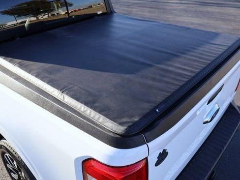 Used 2024 Ford Maverick Lariat image 18