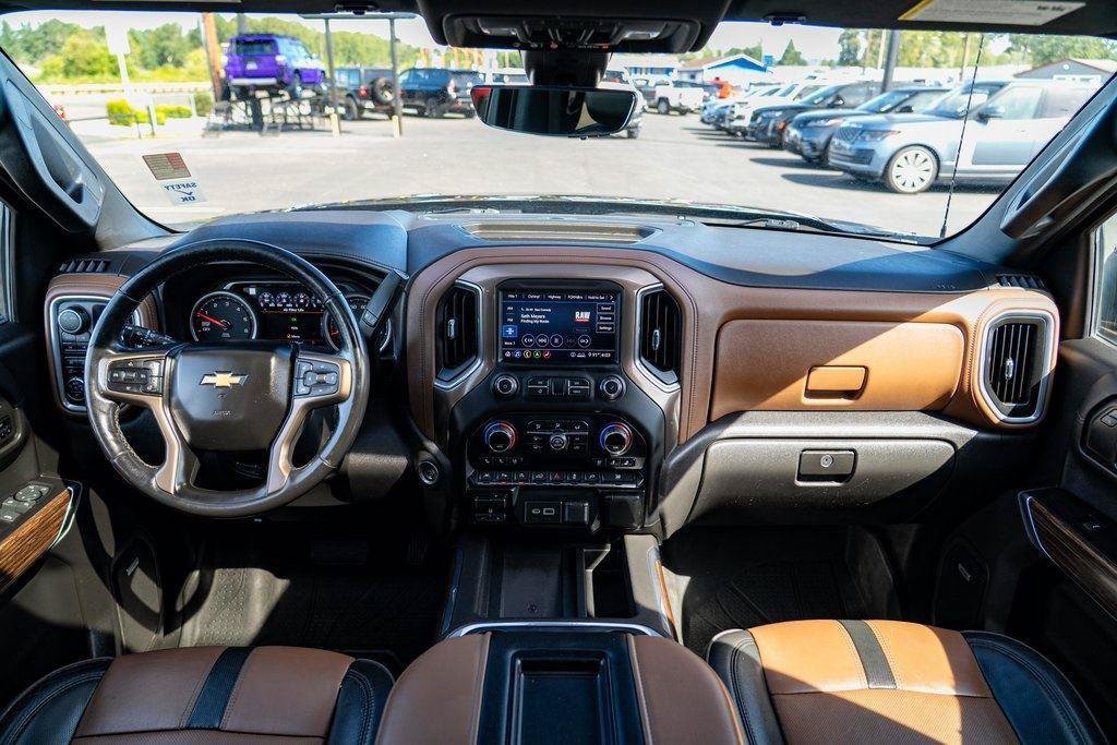 Used 2020 Chevrolet Silverado 1500 High Country w/ Technology Package AWD/4WD image 20