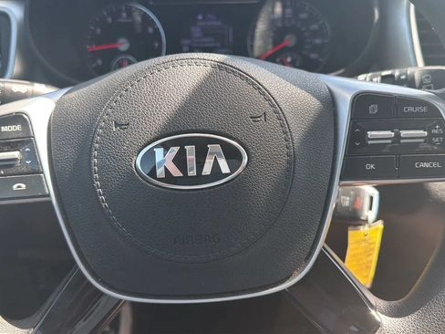 Used 2020 Kia Sorento FWD V6 image 15
