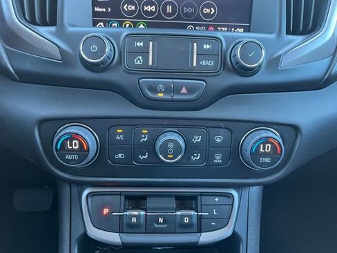 Used 2023 GMC Terrain AT4 image 22