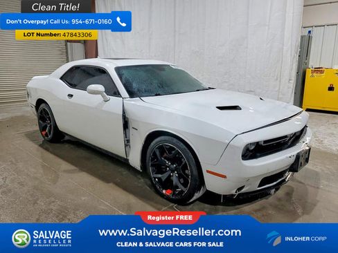 Used 2015 Dodge Challenger R/T Plus RWD image 5