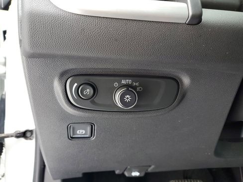 Used 2022 GMC Terrain SLE w/ Driver Convenience Package image 14