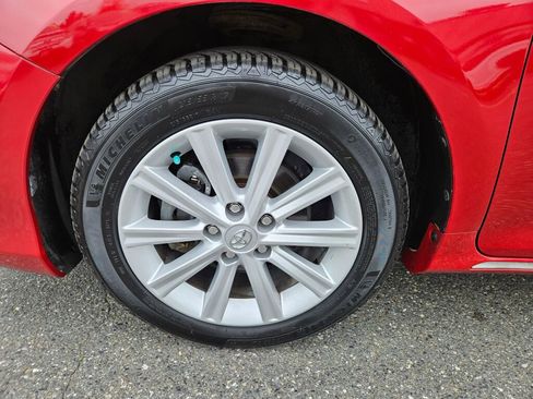 Used 2013 Toyota Camry XLE w/ Leather Pkg FWD image 8