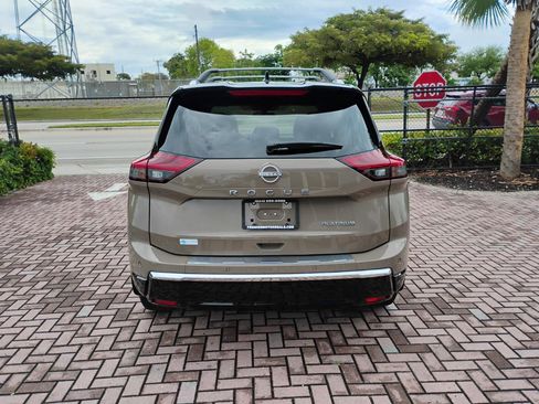 Used 2025 Nissan Rogue Platinum w/ Platinum Premium Package FWD image 76