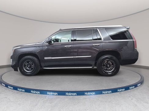 Used 2016 Cadillac Escalade Luxury AWD/4WD image 9