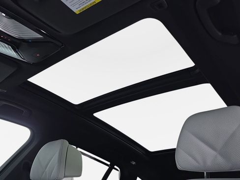 New 2026 BMW X5 xDrive50e w/ Executive Package image 29