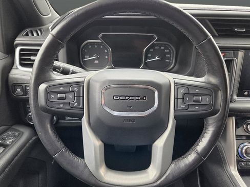 Used 2021 GMC Yukon Denali w/ Denali Ultimate Package AWD/4WD image 28