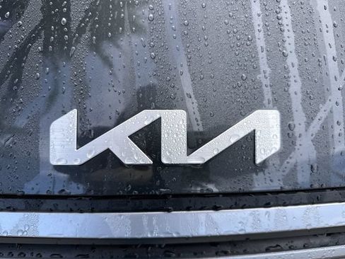 Used 2025 Kia K4 FWD image 10