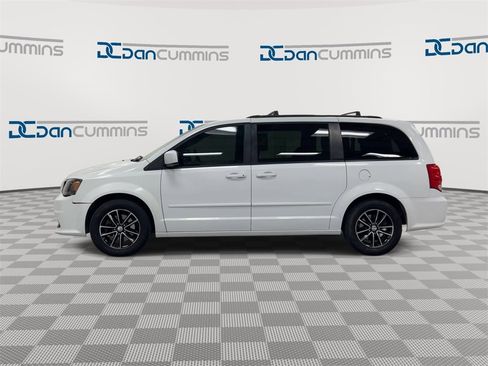 Used 2017 Dodge Grand Caravan GT image 5