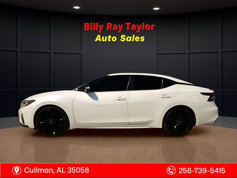 Used 2023 Nissan Maxima SR w/ Sport Mat Group image 2