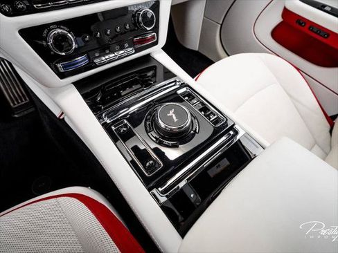 Used 2024 Rolls-Royce Spectre w/ Spectre Launch Package AWD/4WD image 31
