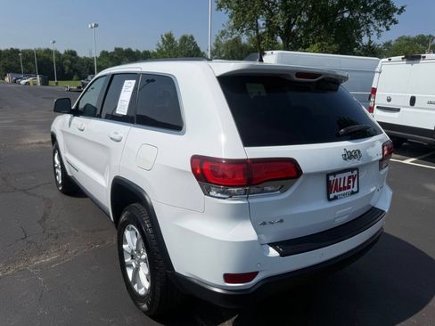 Used 2022 Jeep Grand Cherokee Laredo E AWD/4WD image 6