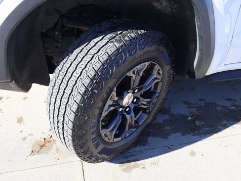 Used 2024 GMC Canyon Elevation w/ Convenience Package image 39