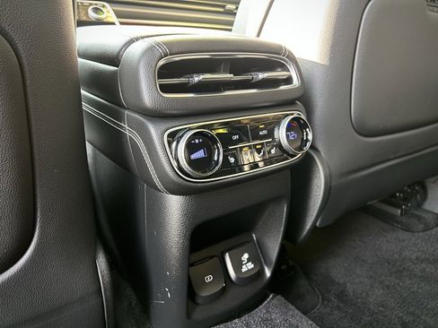 Used 2022 Genesis GV80 3.5T w/ Advanced Package 06 image 22