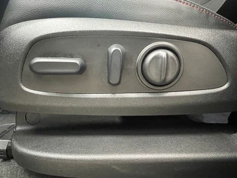 Certified 2024 Chevrolet Equinox RS image 9