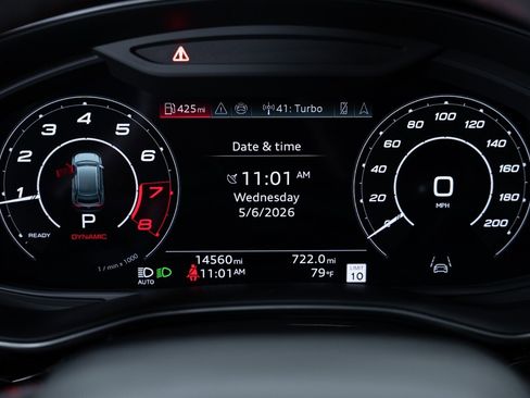 Used 2024 Audi RS Q8 AWD/4WD image 23