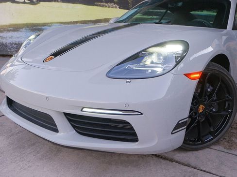 Used 2024 Porsche 718 Cayman image 8