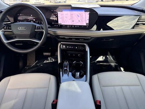 New 2025 Audi Q5 Premium image 12