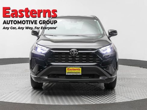 Used 2023 Toyota RAV4 XLE AWD/4WD image 2