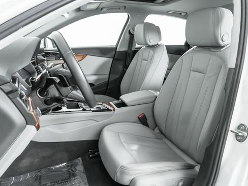 Used 2022 Audi A4 2.0T Premium w/ Convenience Package image 21