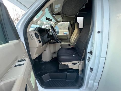 Used 2018 Ford E-350 and Econoline 350 Super Duty w/ Motorhome Prep Package RWD image 16