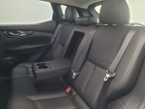 Used 2017 Nissan Rogue Sport SL FWD image 18