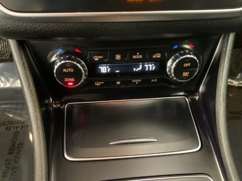 Used 2019 Mercedes-Benz GLA 250 GLA 250 4MATIC SUV image 17