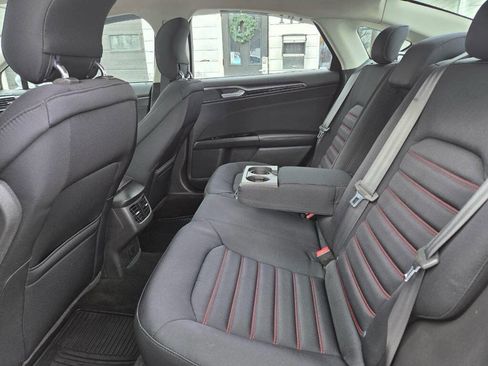 Used 2015 Ford Fusion SE w/ Equipment Group 201A image 12