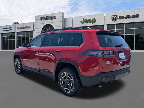 New 2026 Jeep Cherokee Laredo image 5